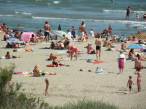  touristes en maillot de bain sur la plage